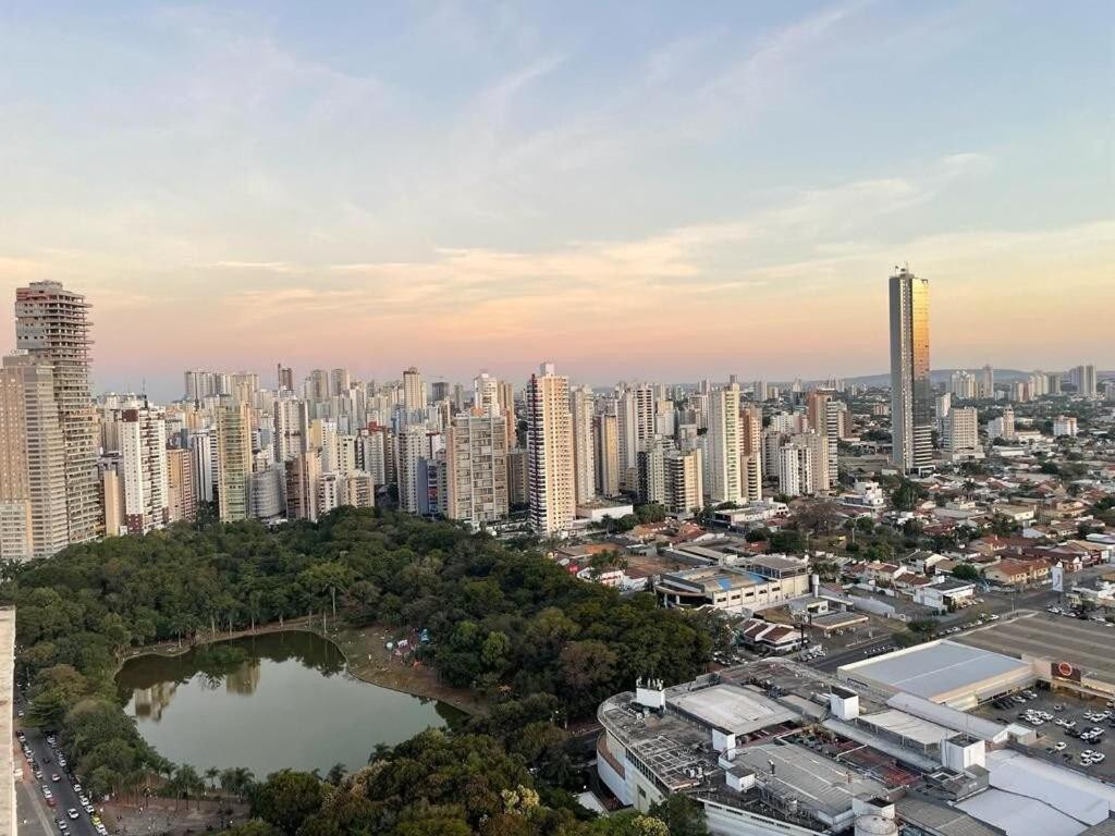 Moderno Flat Com Vista Para O Parque Vaca Brava Goiânia Eksteriør billede